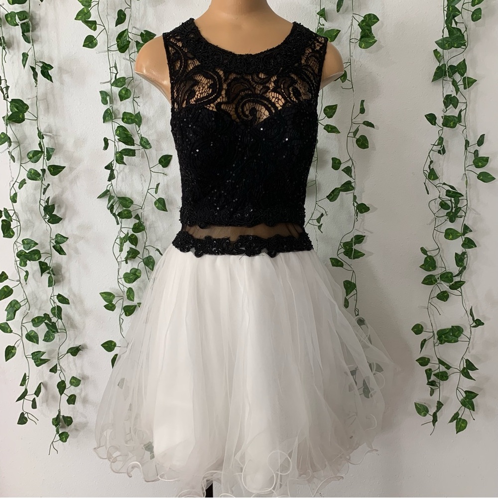 Speechless Mesh Above the Knee Sequin Lace Formal Dress Size 15